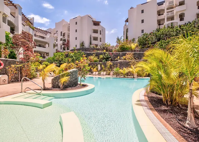 Colinas - Timanfaya 03 Vista Reserva Natural Y Jardin