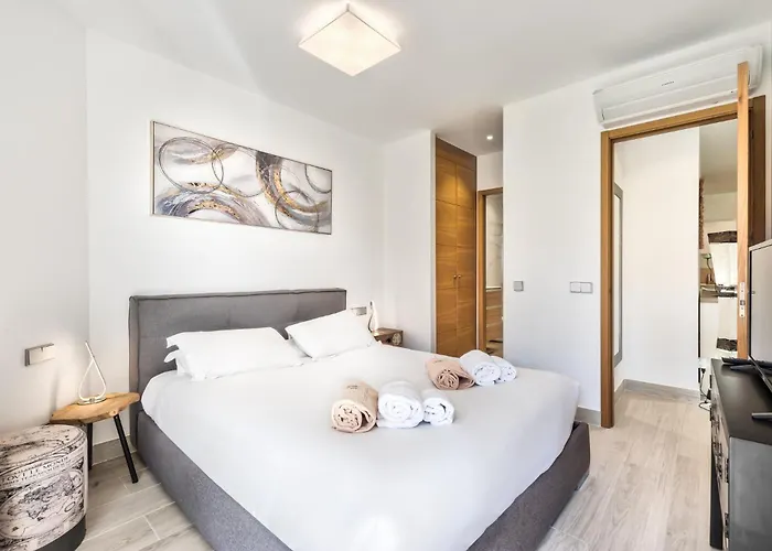 Colinas - Timanfaya 03 Vista Reserva Natural Y Jardin